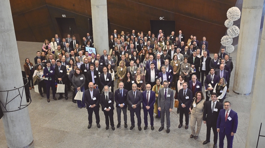 Miembros de UniportBilbao ayer al término de la Asamblea.