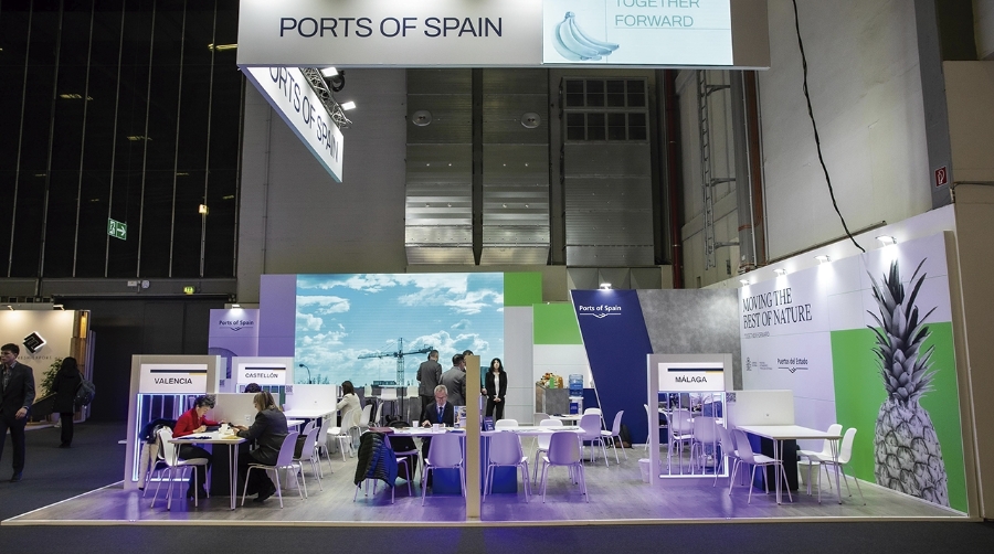 Stand de Puertos del Estado en Fruit Logistica 2025.