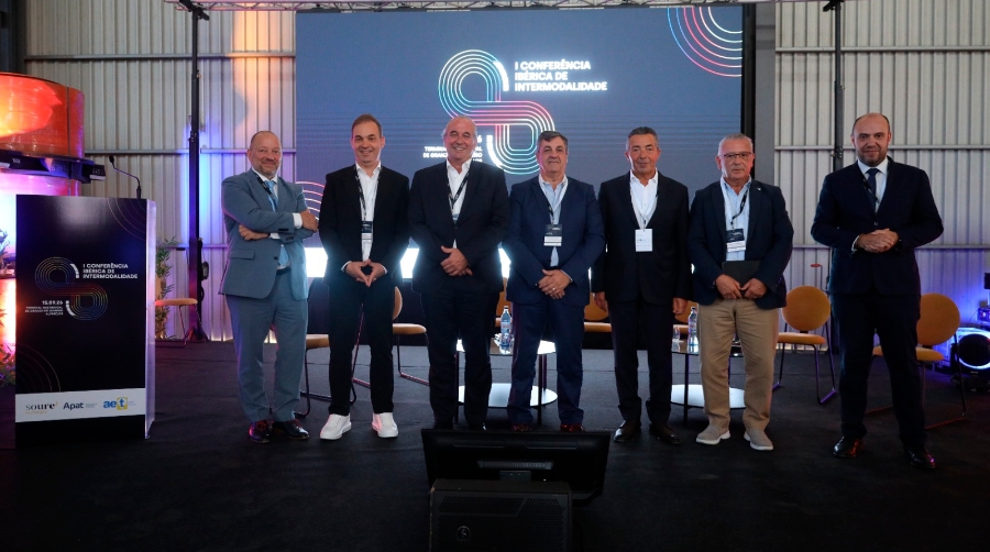La I Conferencia Ibérica de Intermodalidad reunió en Alfarelos a más de 120 asistentes para abordar la conexión entre puertos, ferrocarril, carretera y terminales logísticas.