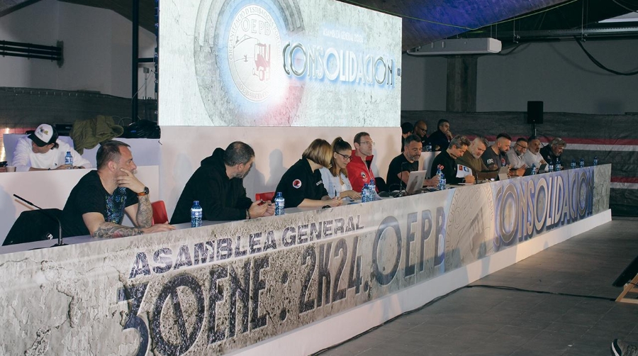 Más de 650 estibadores participaron en la asamblea general de Barcelona. Foto M.V.