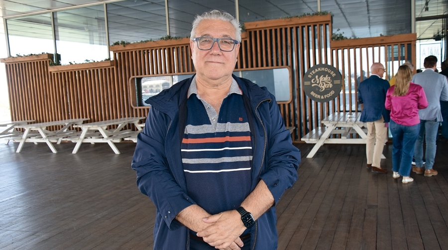 Francisco Salvador, homenajeado por sus amigos del sector con motivo de su jubilación