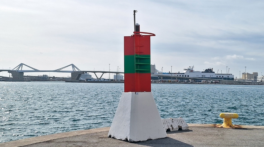 Actualmente, el Port de Barcelona gestiona de forma directa más de 90 balizamientos, incluyendo 12 faros.