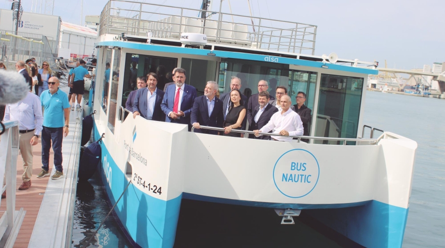 Port de Barcelona evitará la emisión de 180 toneladas de CO2 con el nuevo Bus Nàutic