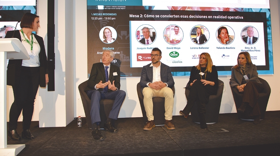 Arantza Bárcena, directora general de Logistop; Joaquín Rodrígo, director general de Car Volum; David Moya, director de Choví Logistics; Lorena Ballester, directora del Grupo Chema Ballester y Yolanda Bautista, directora de Operaciones de In Side Logistics. Foto J.C.P.