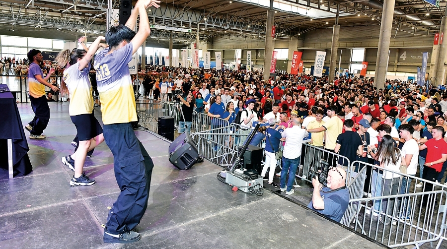 <a rel=nofollow href=https://www.diariodelpuerto.com/galerias/todas-las-fotos-de-la-fiesta-de-la-logistica-de-barcelona-2026-aqui-LA26047059>Todas las fotos de la Fiesta de la Logística de Barcelona “AQUÍ” </a>