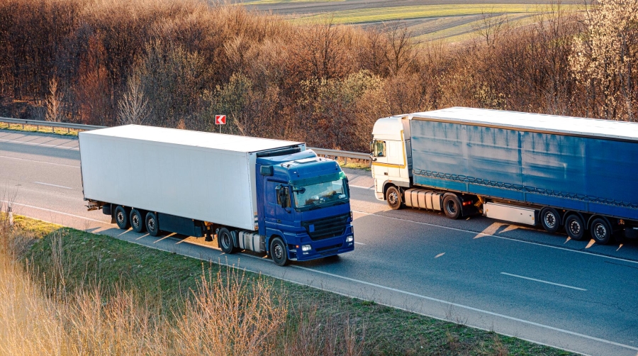 El informe subraya el “potencial” de los combustibles renovables en la reducción de las emisiones del transporte por carretera para el parque automovilístico actual, así como para otros segmentos del sector de la movilidad.