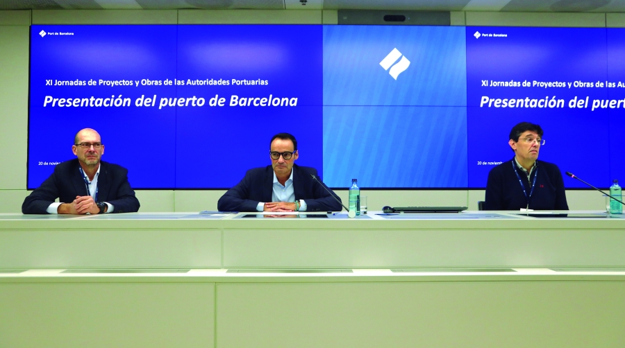 Manuel Arana, director de Planificación y Desarrollo de Puertos del Estado,; Àlex Garcia, director general de Port de Barcelona; y Ramon Griell, subdirector general de Infraestructuras y Conservación de Port de Barcelona.