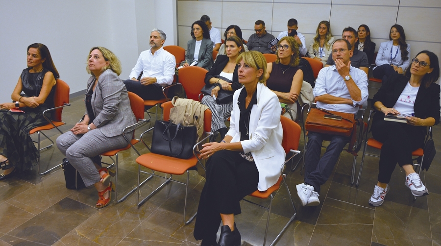 Amparo Bertomeu: “Exportamos todo lo posible por el Puerto de Valencia”