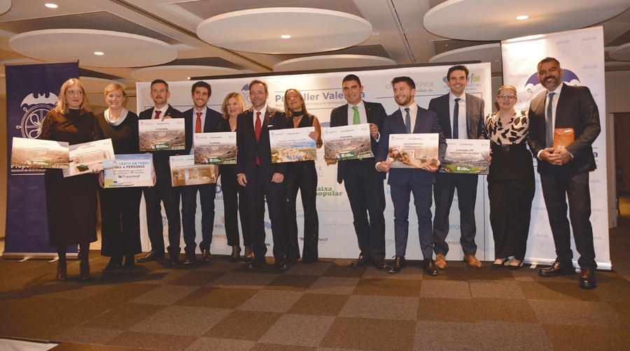 La Cena Benéfica del Sector Logístico, organizada por Propeller Valencia, se ha consolidado como una cita ineludible para los profesionales del sector. En la imagen, los ganadores en la rifa solidaria celebrada en la cena de 2025.