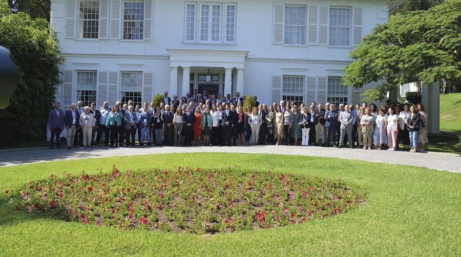 Imagen de familia de los participantes del XVIII Foro Aduanero. Foto: Raúl Tárrega.