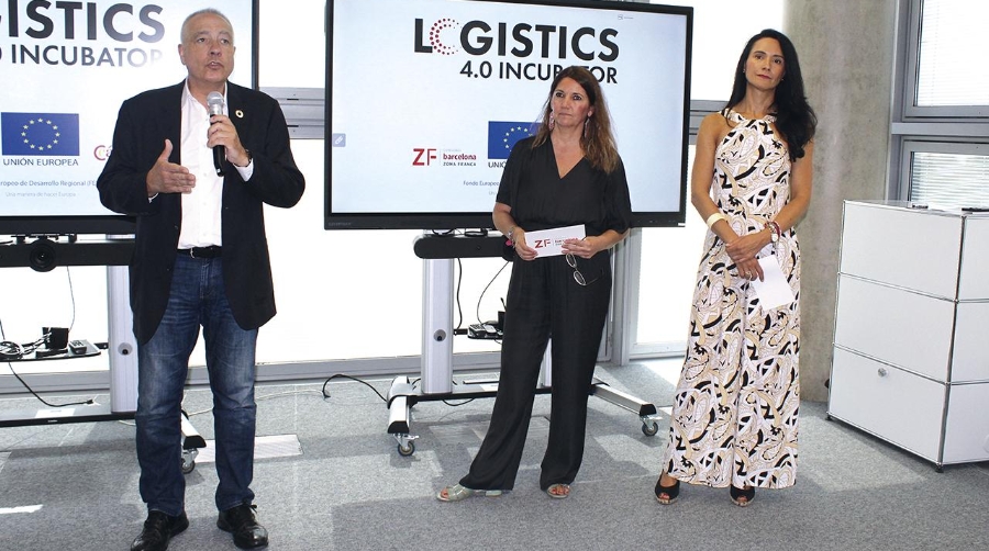 Pere Navarro, delegado especial del Estado en el CZFB; Blanca Sorigué, directora general del CZFB y Natalia Vázquez, directora de los Fondos Feder de la Fundación Incyde. Foto JCS.