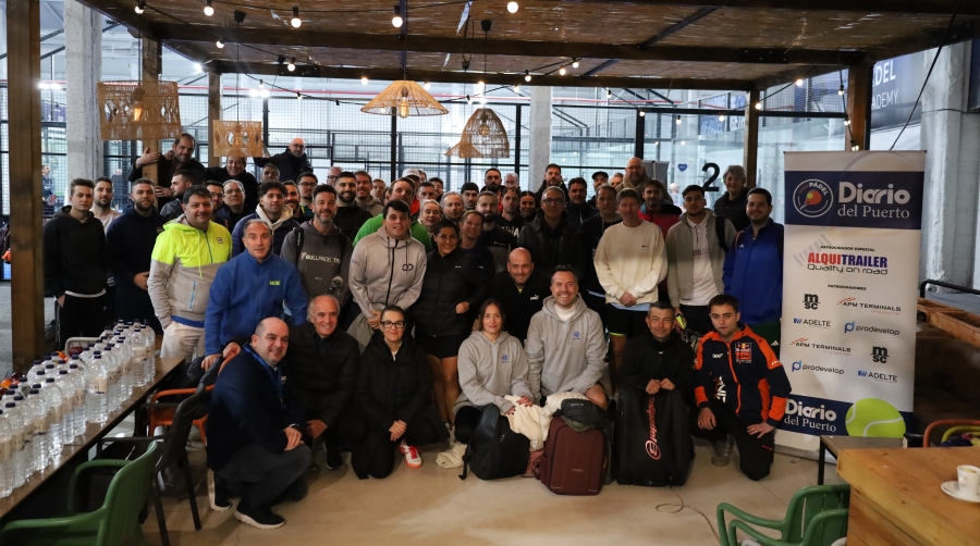 Participantes en el 5º Torneo de Pádel de Diario del Puerto. Fotos J.M.