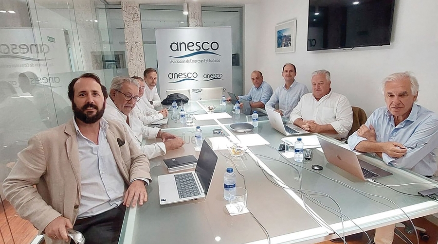 La asamblea de Anesco aborda la conmemoración de su 50º aniversario