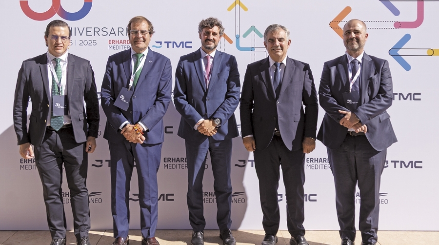 José María Gómez-Fuster, Director General, Autoridad Portuaria de Cartagena; Pedro Pablo Hernández, Presidente de la Autoridad Portuaria de Cartagena; Eugenio Erhardt Barrenechea, Presidente de TMC - Terminal Marítima de Cartagena; Juan María Vázquez Rojas, Consejero de Medio Ambiente, Universidades, Investigación y Mar Menor; y Óscar Rodríguez Roijals. Presidente de Erhardt Mediterráneo.