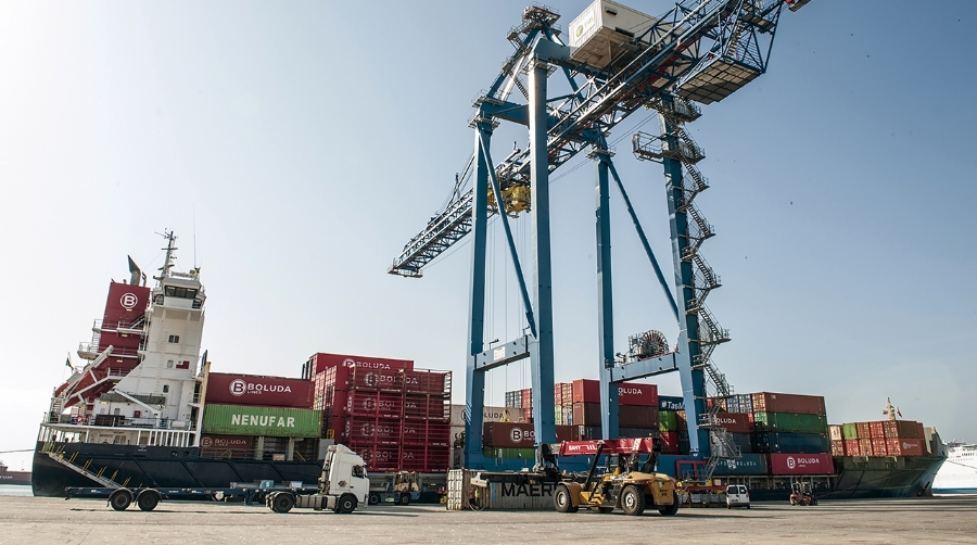 El Puerto de Alicante supera el millón de toneladas hasta abril