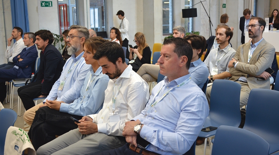 PortCastelló explora la fotovoltaica flotante para abordar la transición energética