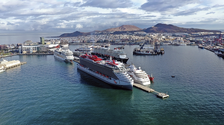 El movimiento de pasajeros mantiene una evolución positiva, impulsada sobre todo por el turismo de cruceros.