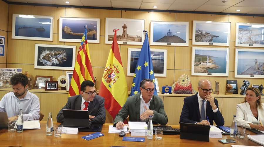 Un momento del Consejo de Administración de la Autoridad Portuaria de Castellón celebrado hoy.