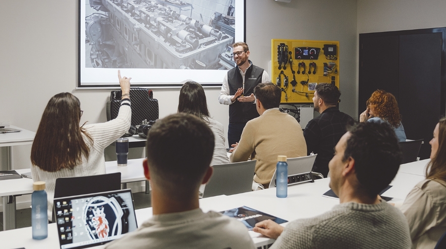 Este nuevo servicio combina formación teórica presencial y coaching telefónico personalizado.