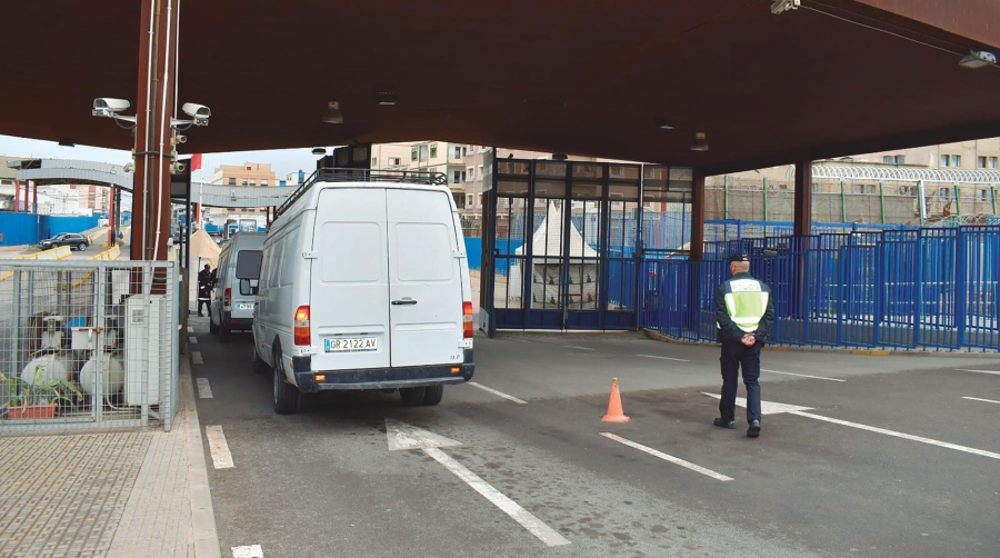 El anuncio del desbloqueo de parte del comercio entre Melilla y Marruecos ha sido acogido con cautela.