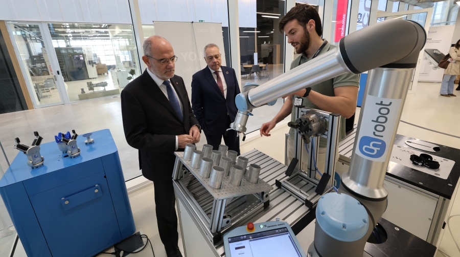 Jaume Duch ha visitado el DFactory del CZFB.