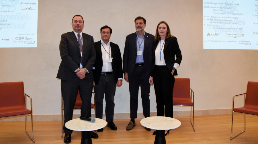 David Raposo (Marcotran), Mario Buñuel (Continental Rail), Ignacio Ballester (Medlog) e Idoia Galindo (Transfesa). Foto M.C.