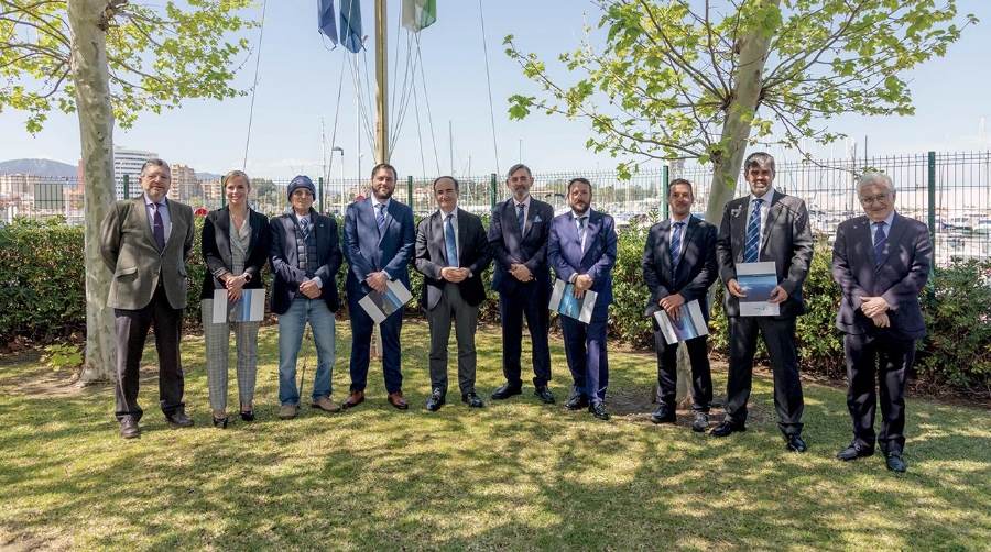 La autoridad portuaria algecireña ha homenajeado a los prácticos salientes.