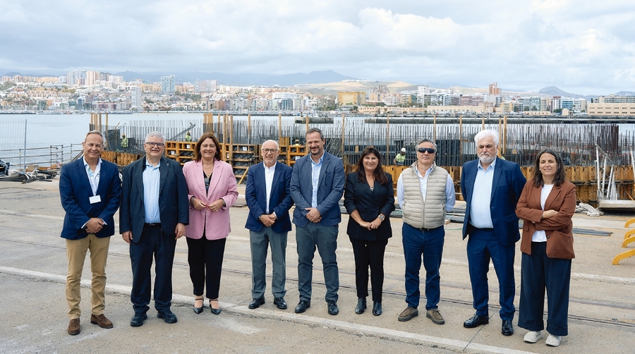 El Puerto de Las Palmas acelera su apuesta por la eólica marina
