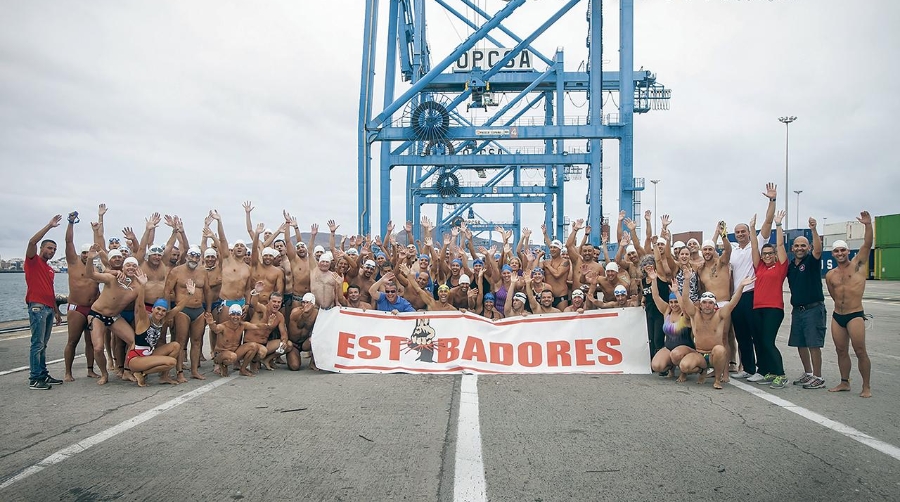 Los estibadores del Puerto de Las Palas conmemoran el fallecimiento de Belén María.