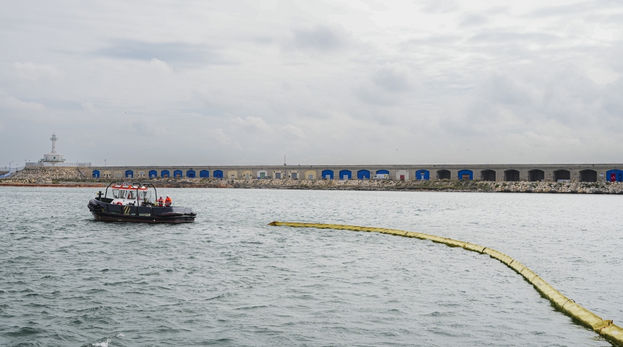 El ejercicio práctico se ha llevado a cabo en el muelle de Baleares.