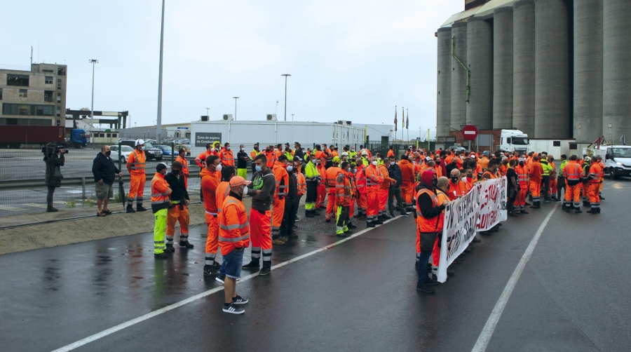 Coordinadora y Bilboestiba confían en sumar otro sindicato a su preacuerdo sobre el convenio