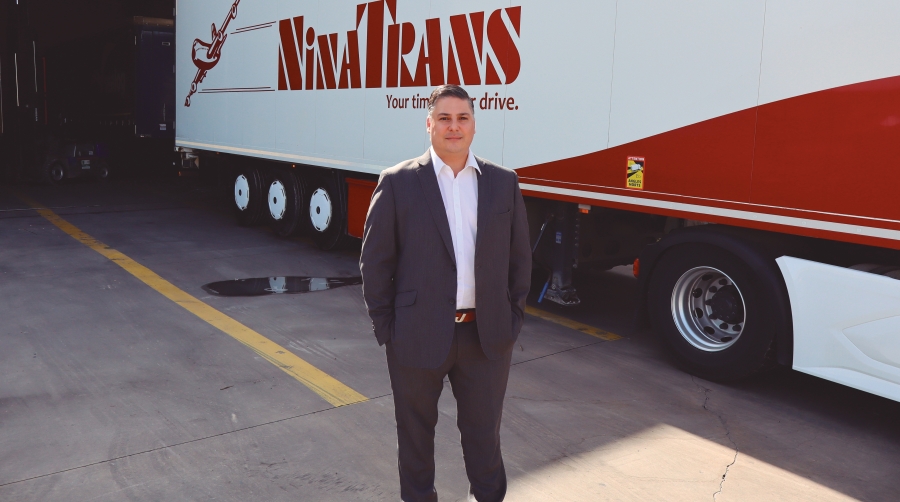 Laureano Marvez, country manager de Ninatrans Iberia Logística, en las instalaciones de la compañía en Quer (Guadalajara). Foto M.J.
