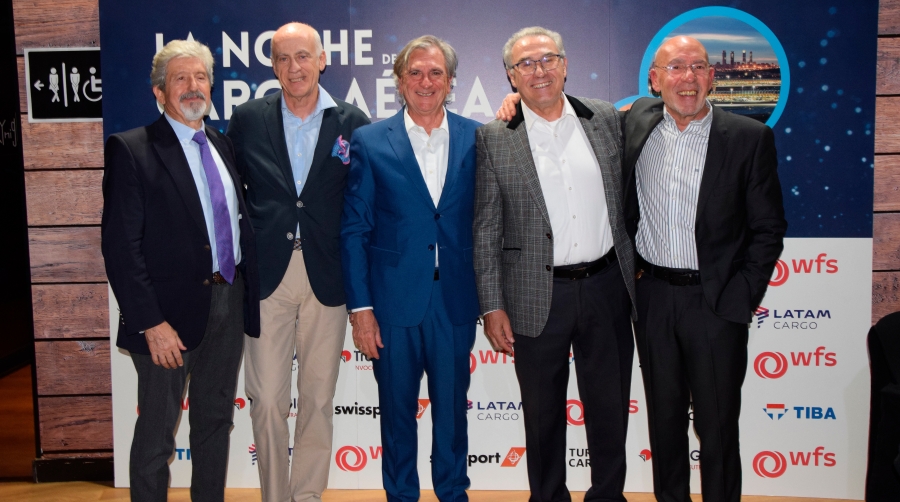 De izquierda a derecha algunos de los socios fundadores de Foro MADCargo: Fernando Rodríguez, Javier Arán, Jesús Cuéllar, Jesús Escolar y Ángel Gausinet. Foto M.C.