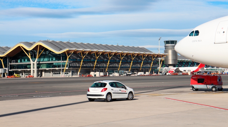 Barajas confirma el paso atrás y arrastra a la red de Aena