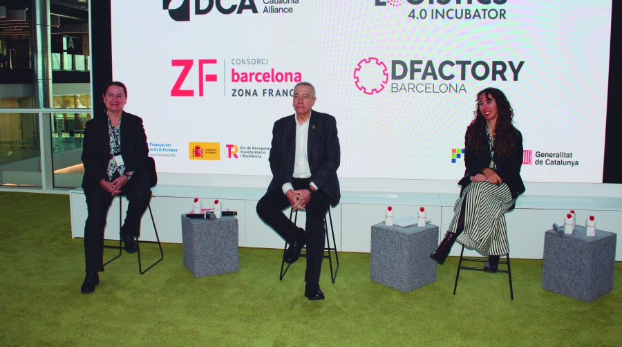 Carmen Ruiz, directora general de Cimalsa; Pere Navarro, delegado especial del Estado en el CZFB; y Letícia Gómez, head de Digital Catalonia Alliance (DCA). Foto M.V.