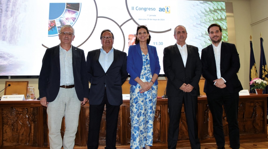 El moderador Antonio Bua junto a Francisco Paz, Beatriz Ibáñez, Gabino Diego y Diego Carbajosa. Foto M.C.