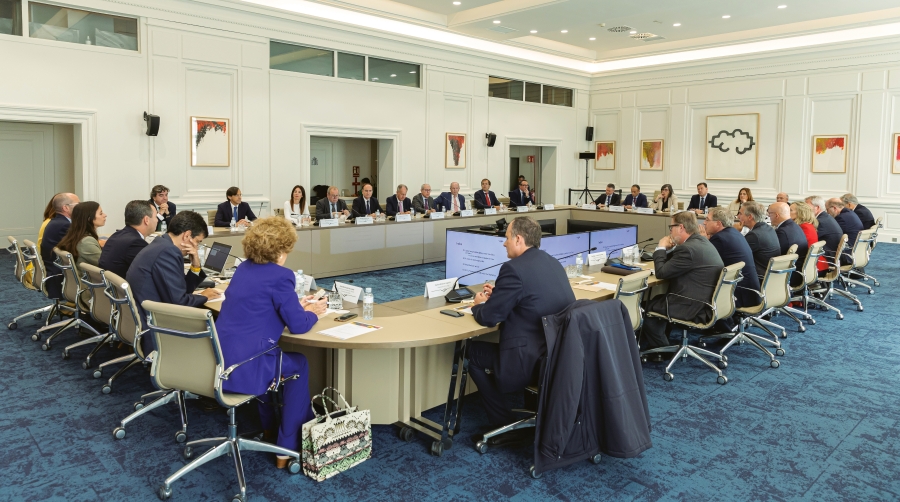 Santana prioriza la sostenibilidad en su primera toma de contacto con los presidentes de puertos