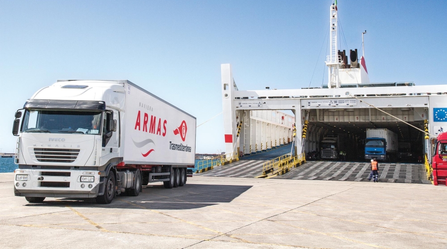 Armas Trasmediterránea presenta su oferta de servicios para el sector hortofrutícola