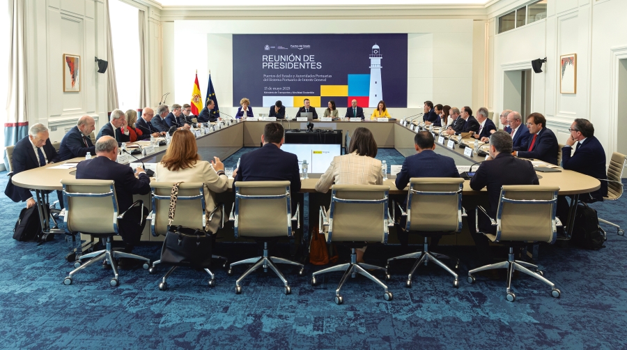 Santana prioriza la sostenibilidad en su primera toma de contacto con los presidentes de puertos