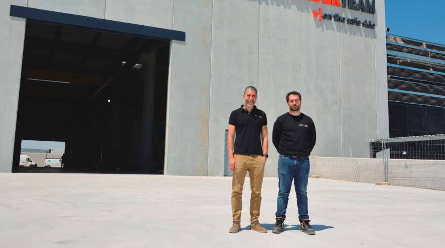 ShibataFenderTeam ultima su nueva fábrica de defensas portuarias en la localidad de Sollana