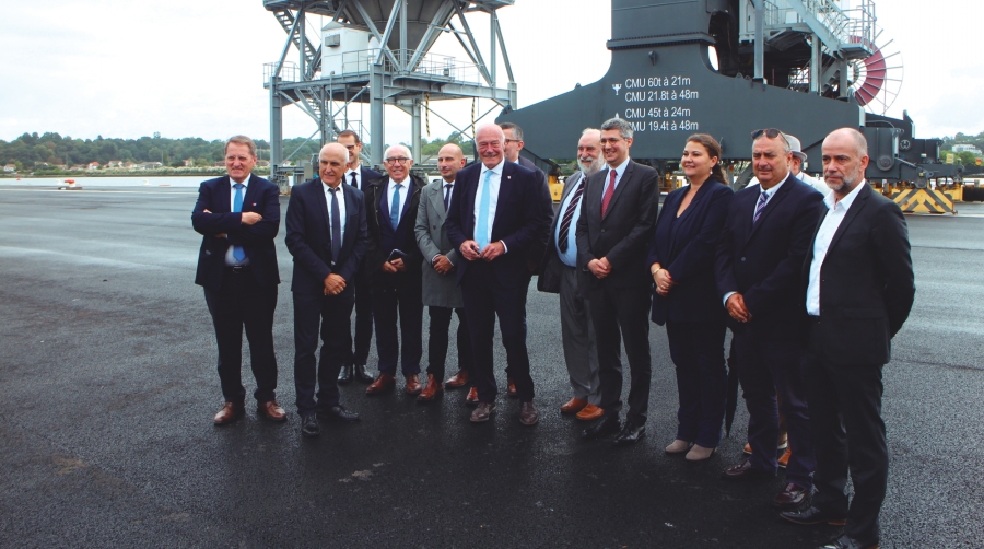 El Puerto de Baiona simboliza su modernización con la inauguración del muelle Gommés