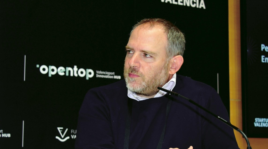 Los contenedores plegables de Navlandis se implantan en la ruta entre Valencia y Japón