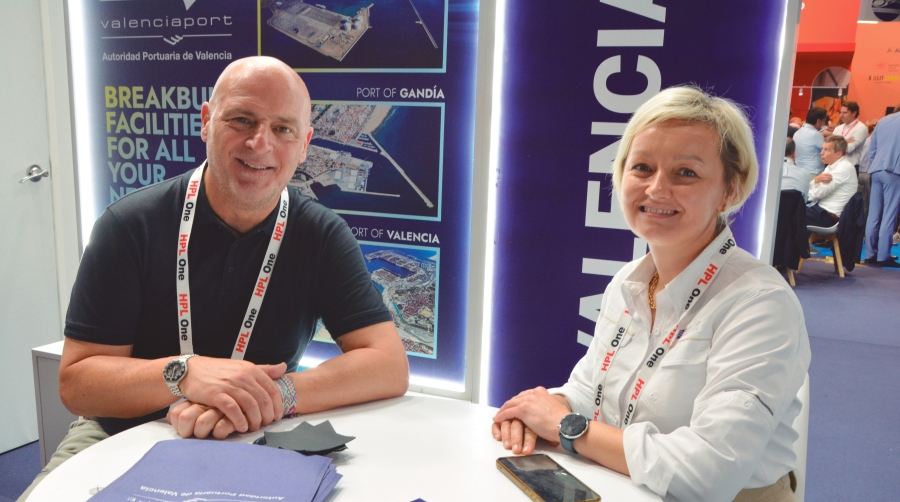 Luis Durán y Magda Gondak, Project Cargo Managers de Manuport Logistics. Foto J.C.P.
