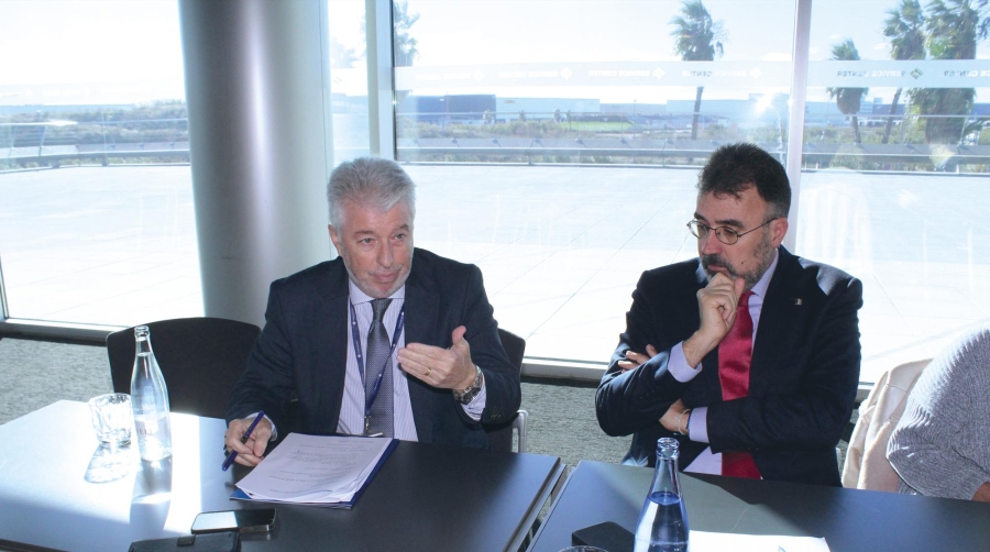 Manel Galán, jefe de Relaciones Externas y director del Consejo Rector para la Promoción de la Comunidad Portuaria; y Lluis Salvadó, presidente del Port de Barcelona. Foto: Juan Carlos Sarmentero.
