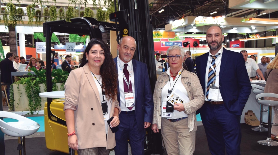 Desde la izquierda, Brixie Osorio, responsable de Marketing y Comercial; José Requena, responsable de Distribuidores; Pilar Rivera, delegada de Madrid; y Rubén Verdú, delegado de Alicante. Foto B.C.