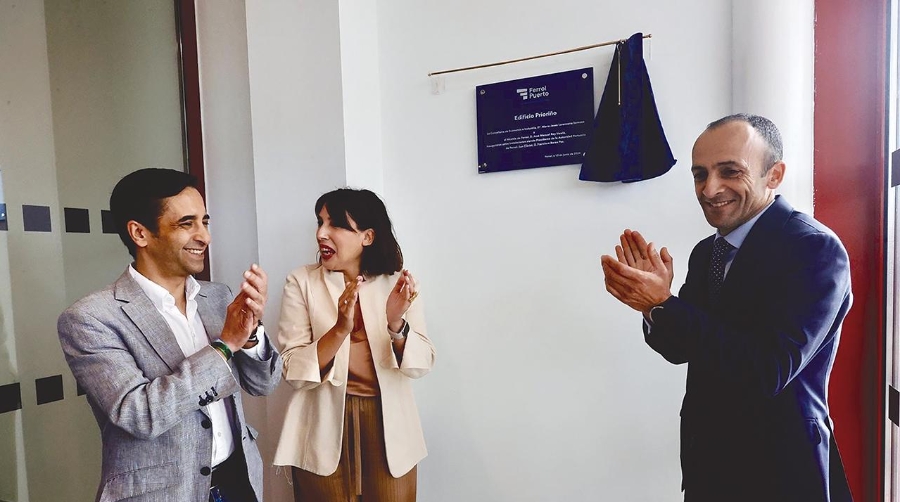 Ferrol inaugura un edificio de usos múltiples y servicios logísticos en el Puerto Exterior