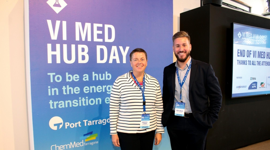 Genoveva Climent, directora Comercial del Port de Tarragona, y Jordi Anglès, coordinador Comercial del Port de Tarragona. Foto A.Tejera.