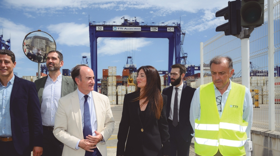 El Puerto de Almería conoce la implantación del Entry/Exit System en el Puerto de Algeciras