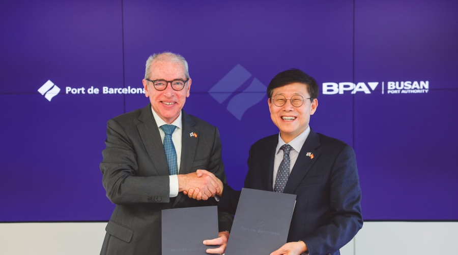 José Alberto Carbonell, presidente de Port de Barcelona; y Song Sang-Keun, presidente y CEO de Busan Port Authority.