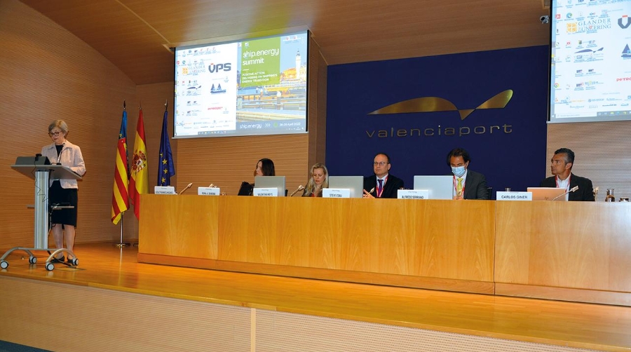 La industria crucerística pide a los puertos acelerar la apuesta por la electrificación